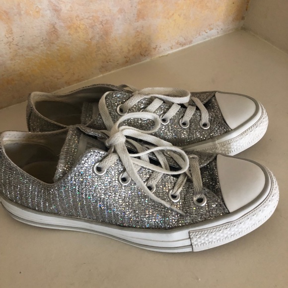 converse silver glitter low tops